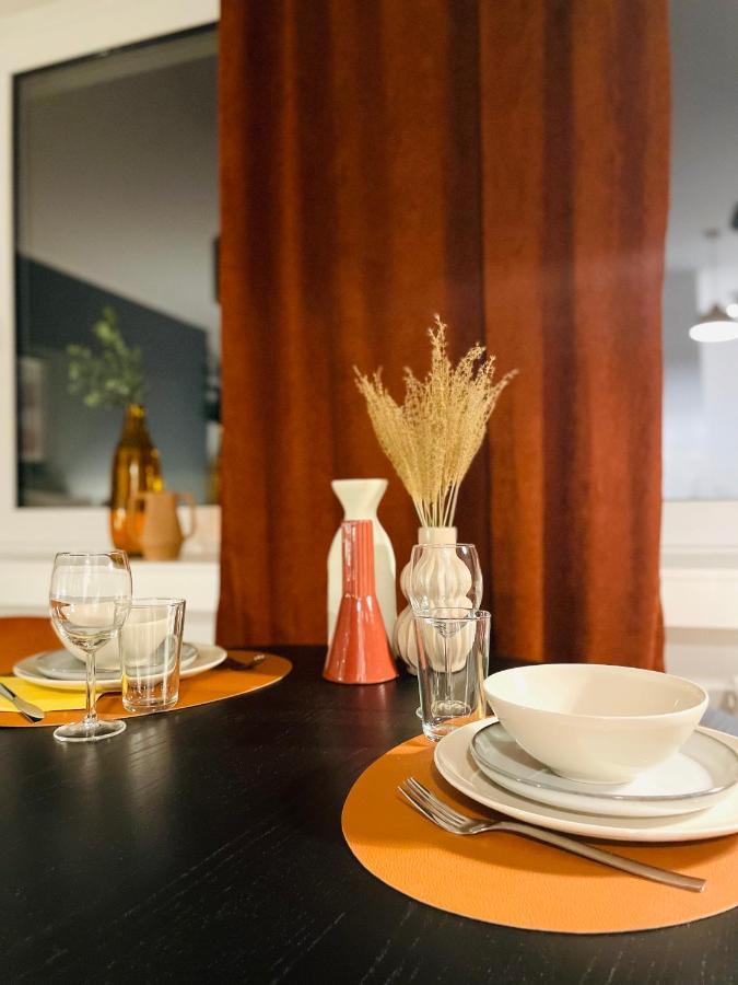 Klassen Stay - Exklusives Apartment Am Hbf - Kueche, Netflix, Kingsizebett Кобленц Екстер'єр фото